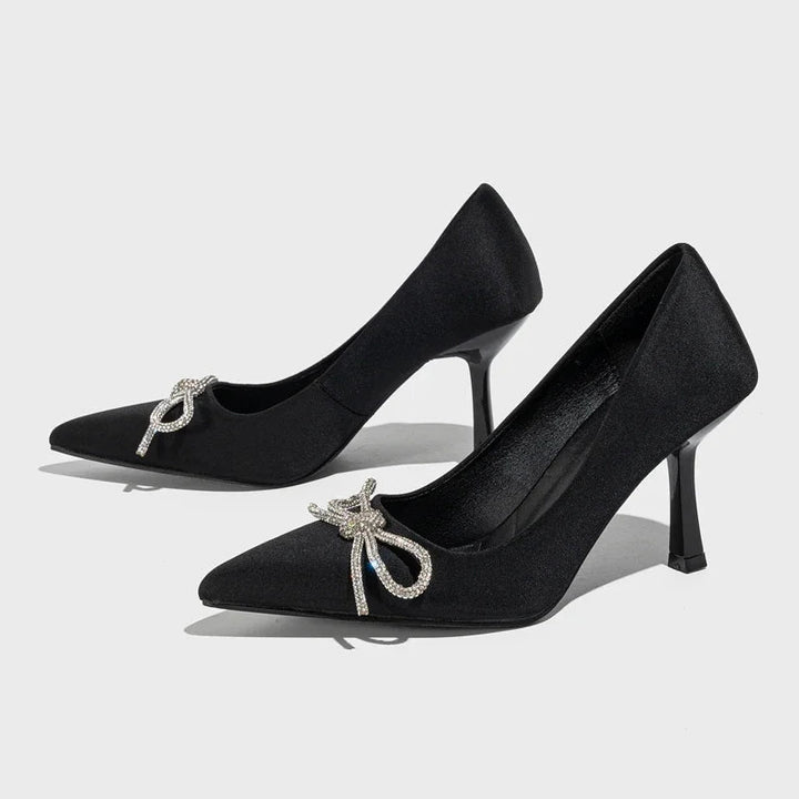 Effortlessly Elegant Heels with a Timeless Design