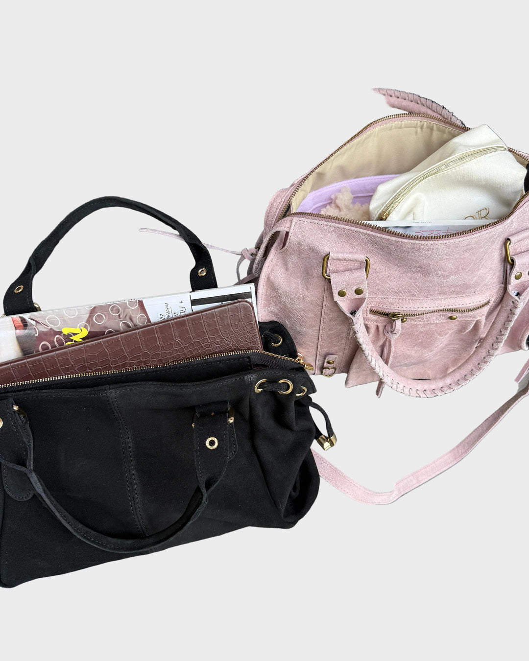 Vanilla Pink Shoulder Bag with Zip Closure and Gold-Tone Hardware